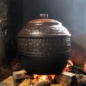 Nồi đất luộc bánh chưng